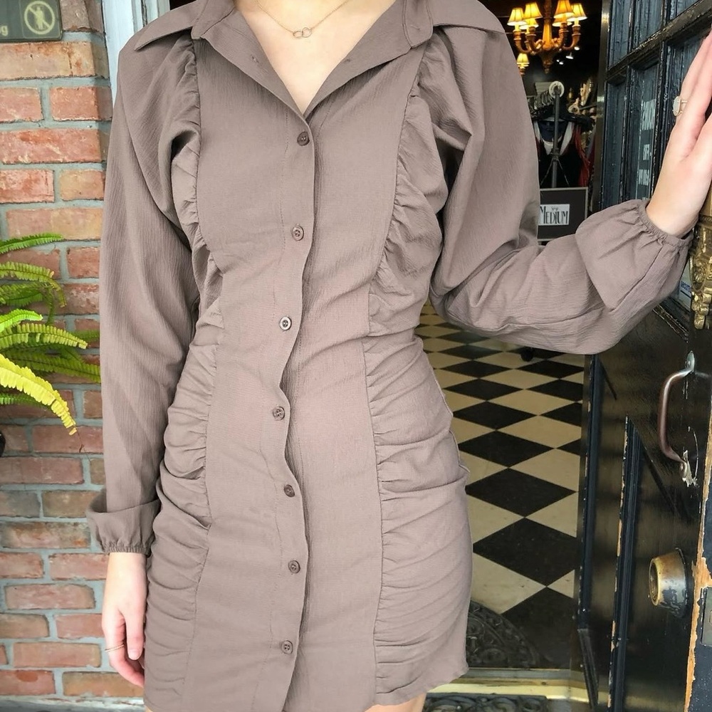 Elegant Brown Button-Up Dress